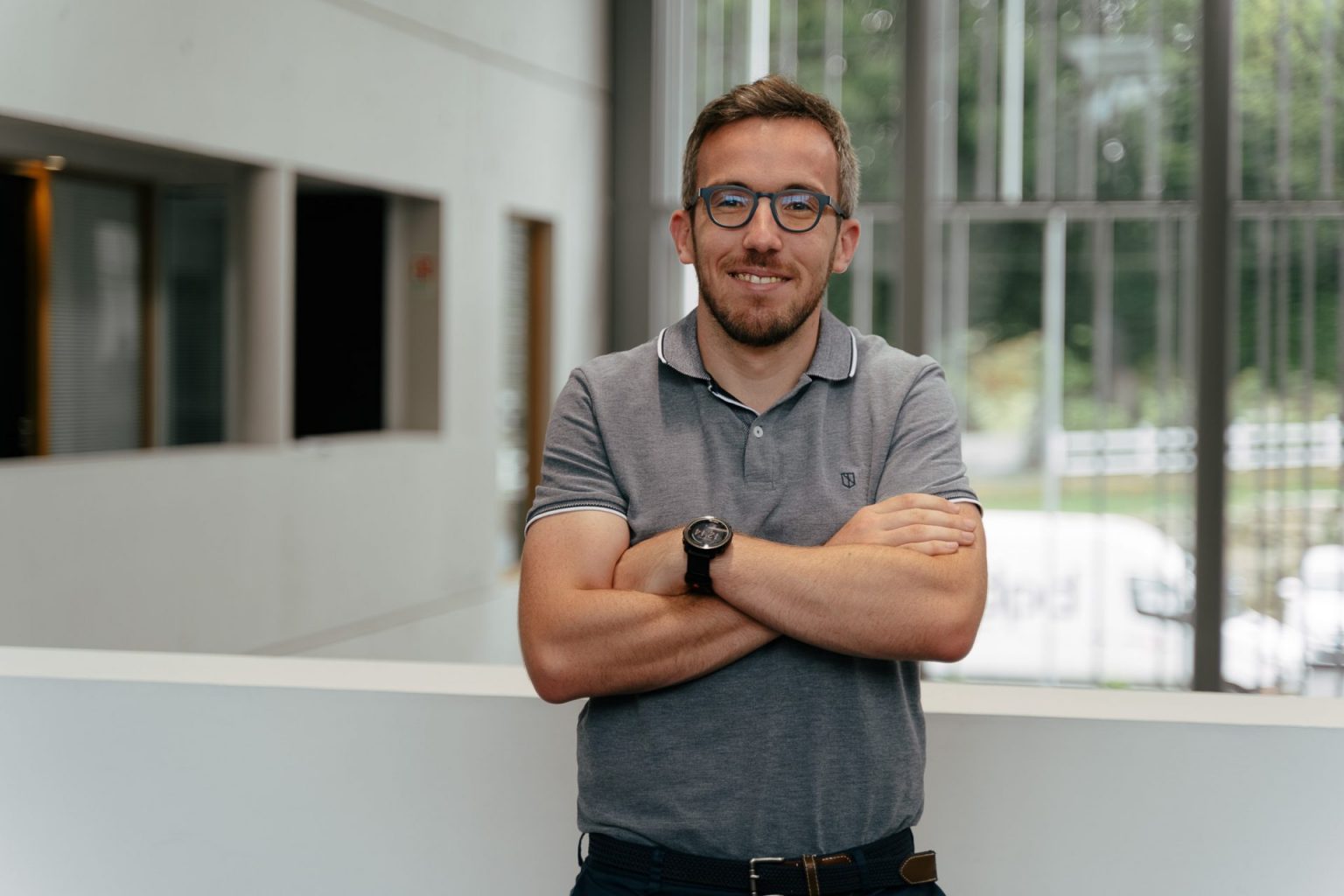 Portrait d'un homme souriant