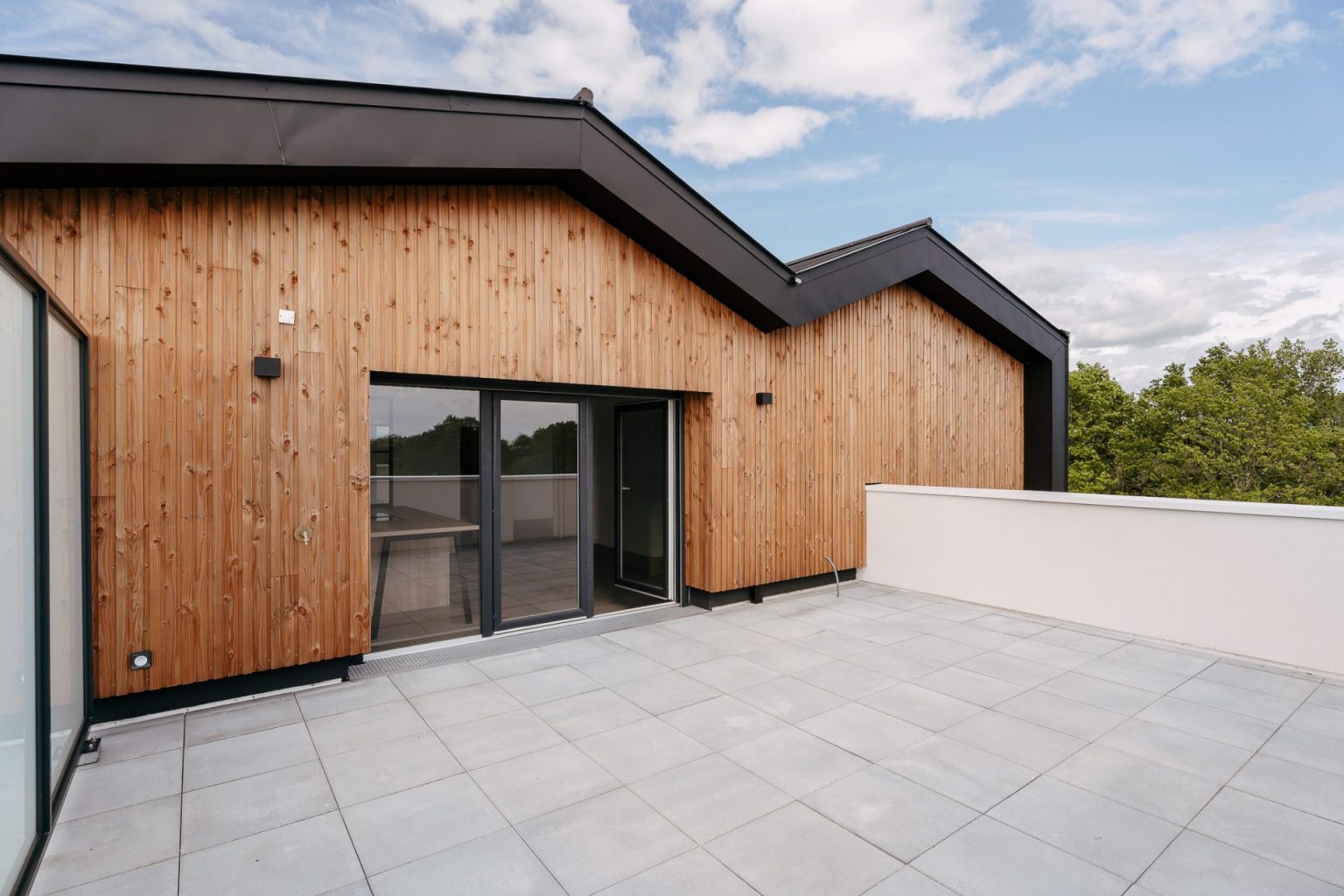 Photographie de la terrasse d'un appartement neuf à Vannes