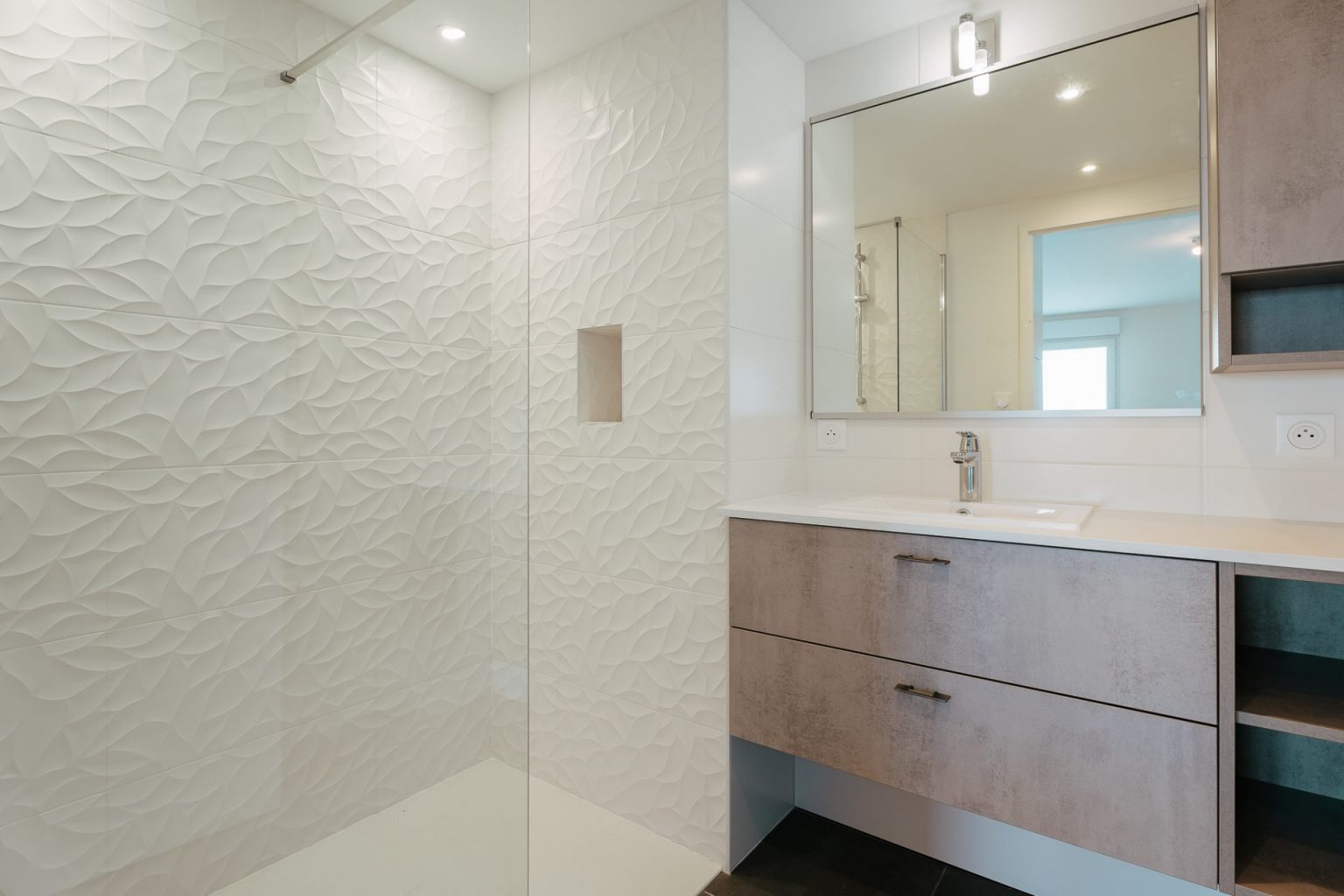 Photographie d'une salle de bain dans un appartement