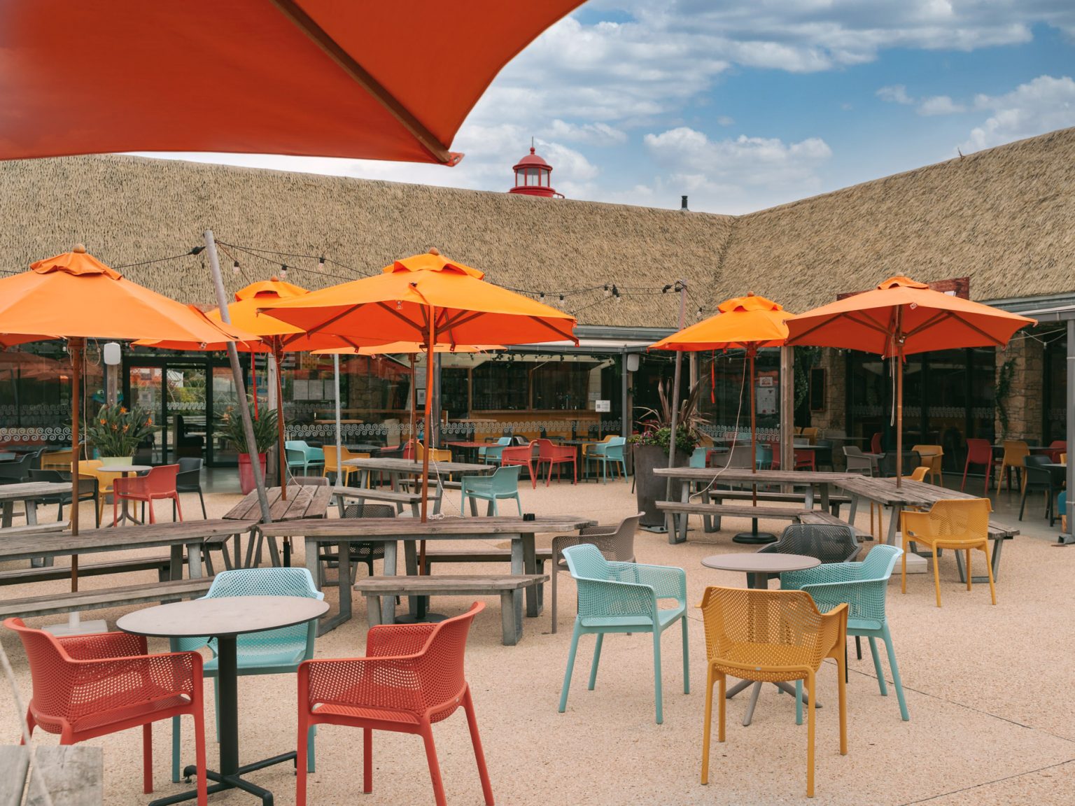 Photographie de la terrasse du restaurant d'un camping en Bretagne